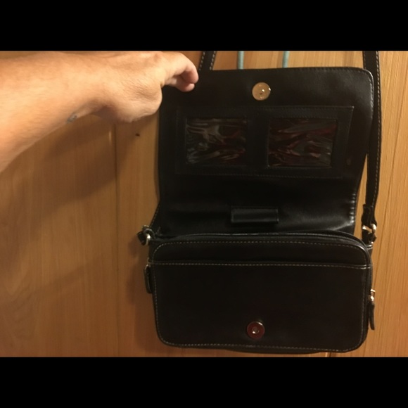 Crossover black purse - Picture 2 of 5