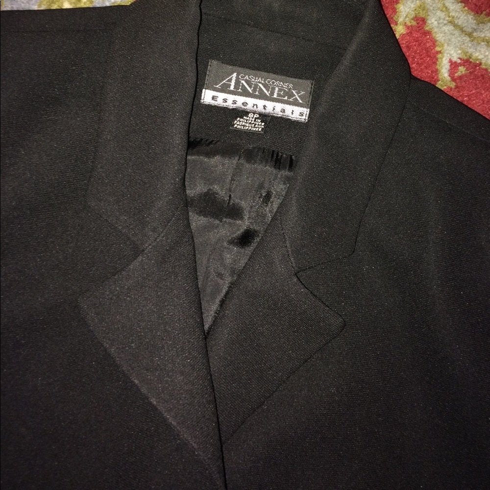 Three Button Classic Black Blazer - image 2