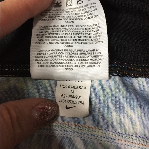 Nike women's running leggings. Size M. - Picture 8 of 8