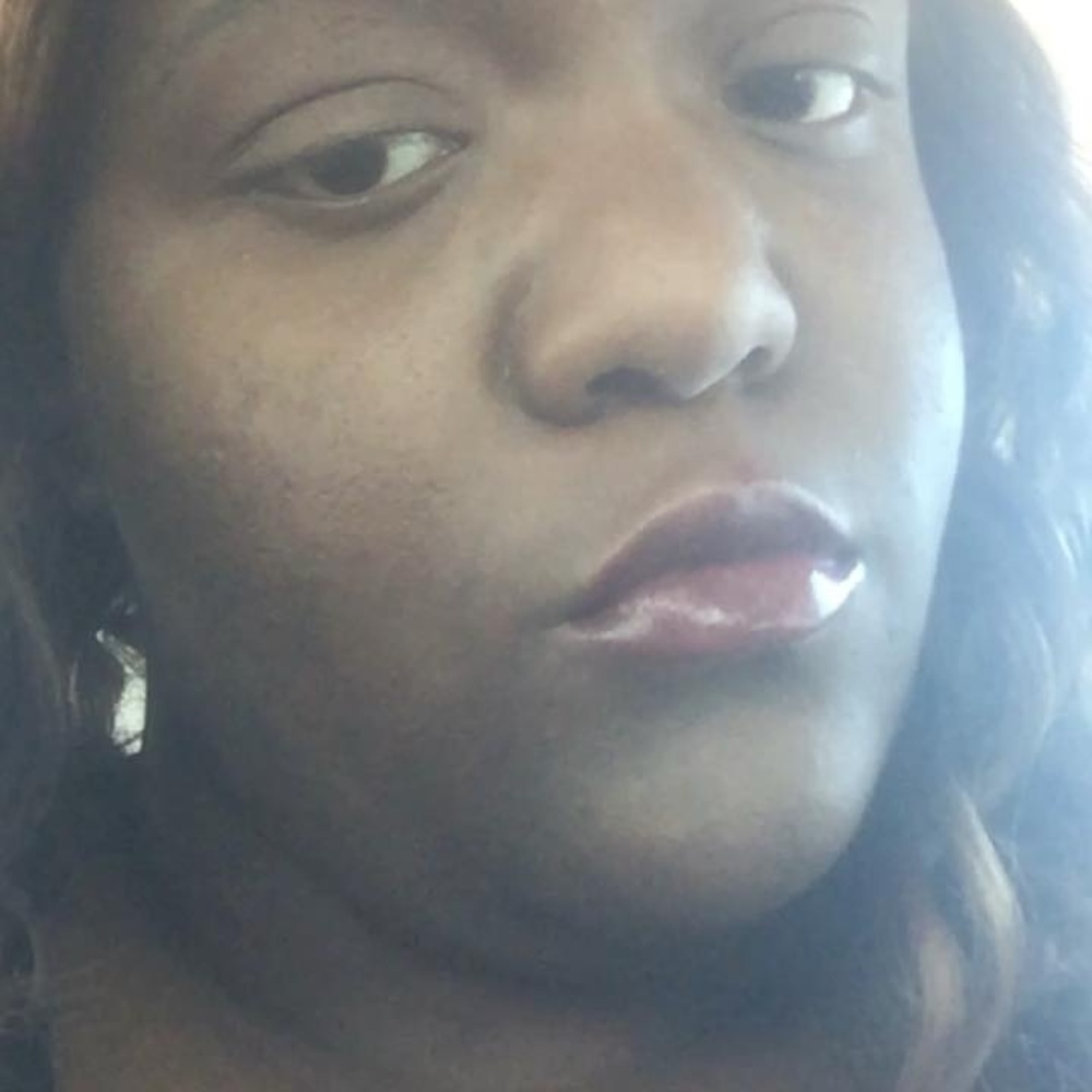 Meet your Posher, Nia-imani