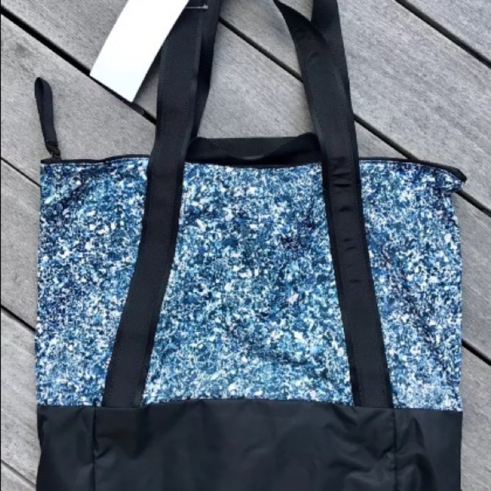 Lululemon Hot Moves Tote SeaWheeze