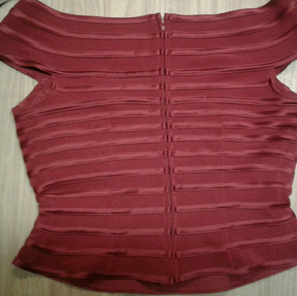 Js Collections Shoulder Top - image 2