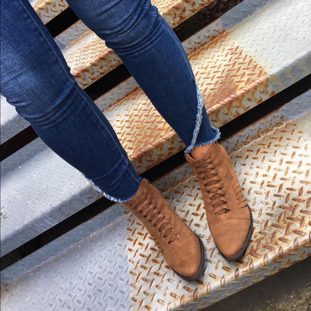 Saddle Western Woven Top Boho Ankle Boots - Picture 3 of 8