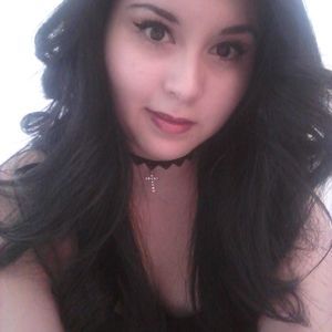 Meet your Posher, Yaneth