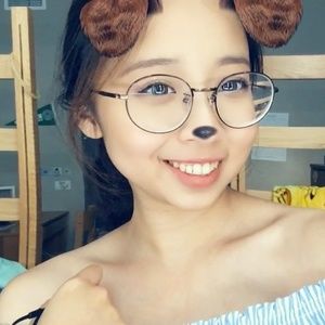 Meet your Posher, Linh