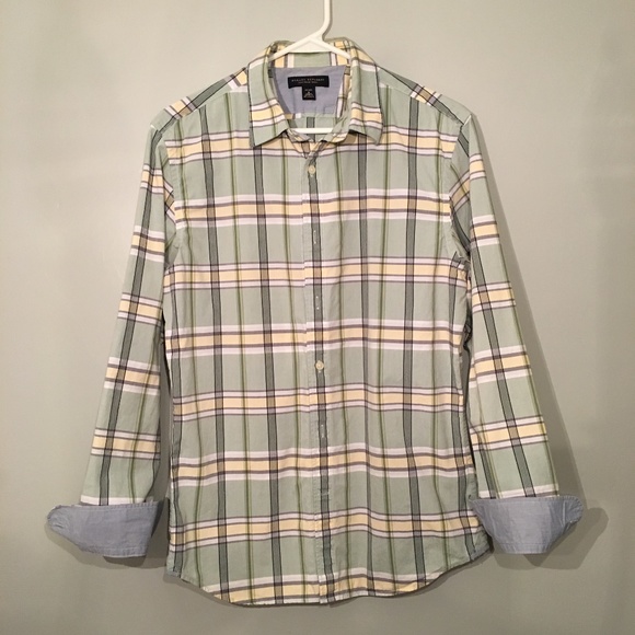 Banana Republic Green Plaid Soft Wash Shirt - Picture 1 of 3