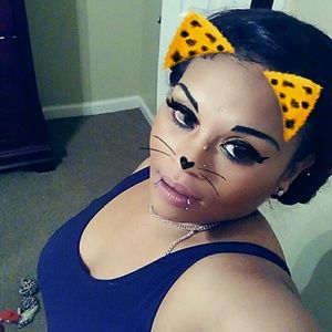 Meet your Posher, Christina