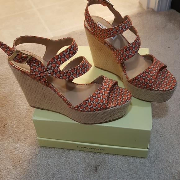 Women's  wedge - Picture 2 of 3