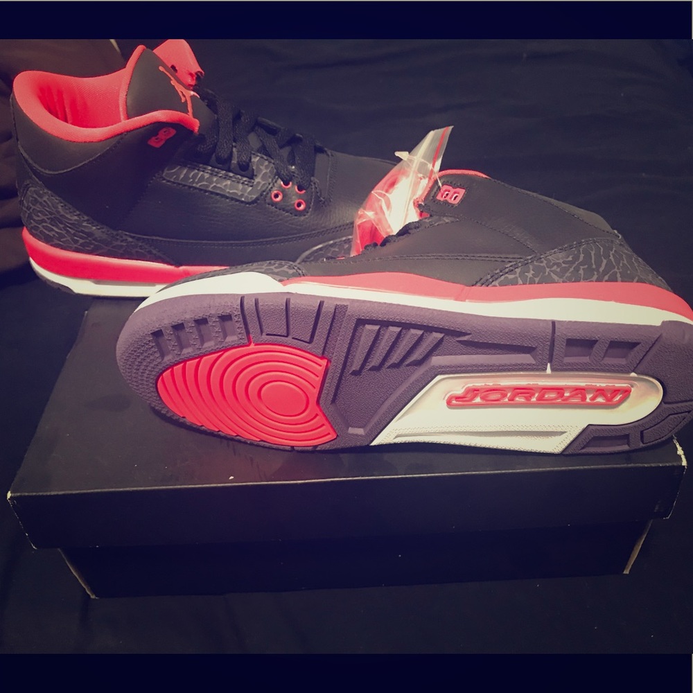 Jordan sneakers; Retro 3s crimson purple 🔥🔥🔥
