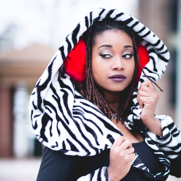 Meet your Posher, Alexandria - Picture 1 of 1