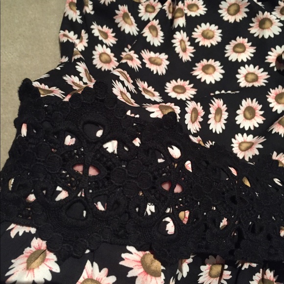 Free People Daisy Print Romper XS - Picture 6 of 8