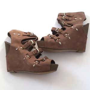 Sam Edelman Taupe Suede Studded Wedges Size 8.5