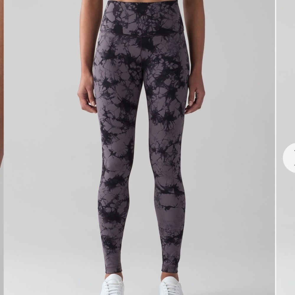 Lululemon shibori WUP size 8. Veuc
