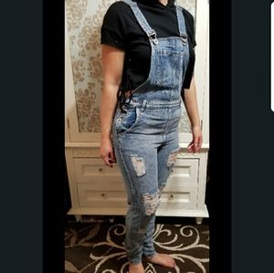 🔴NWT🔴DISTRESSED SKINNY OVERALLS LIGHTWASH