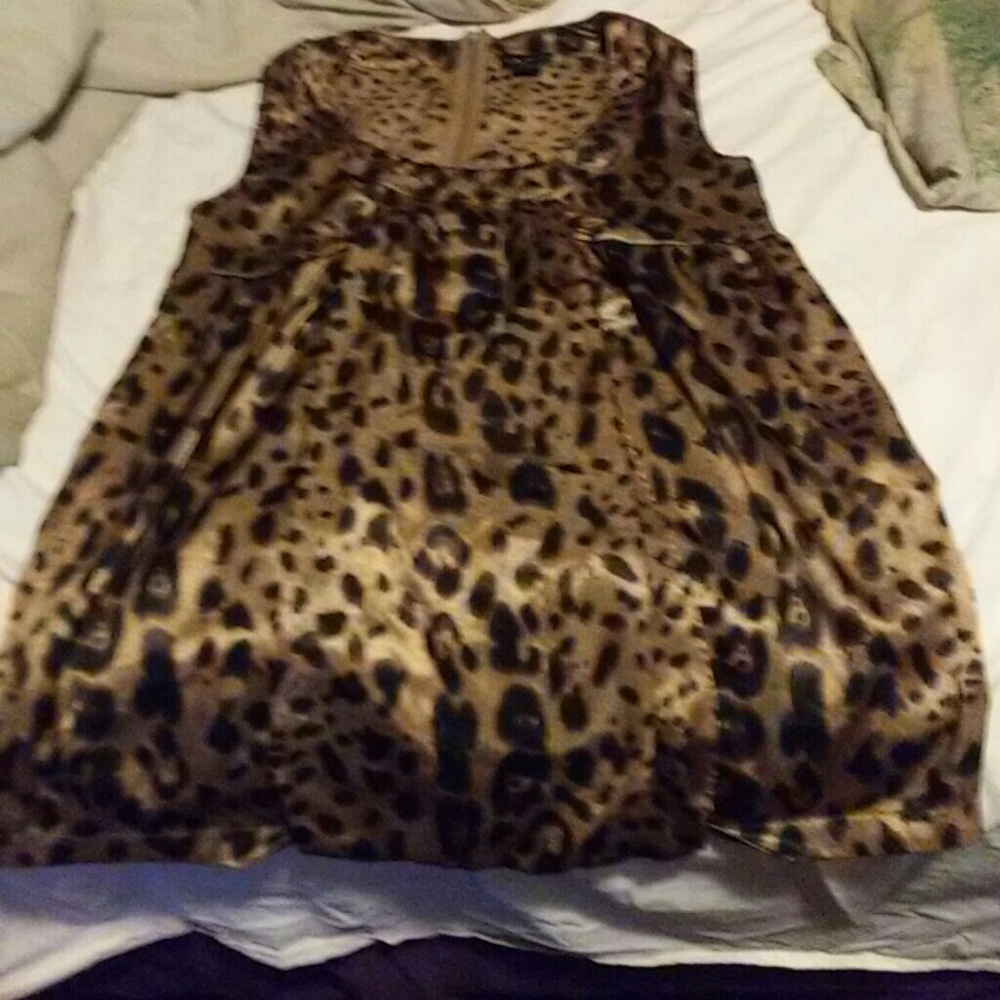 Shorts, long sleeve pink and black blouse for the - Picture 4 of 5