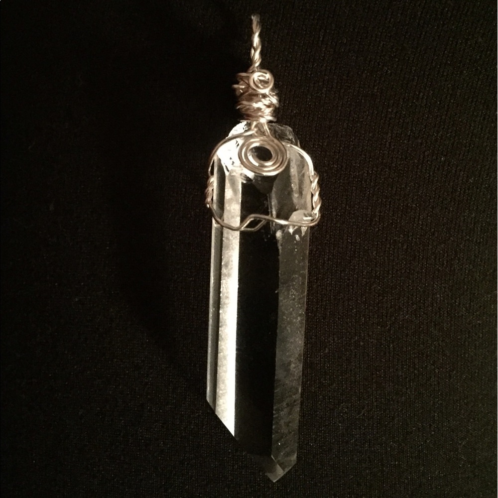 Quartz Crystal Pendant - Picture 1 of 8