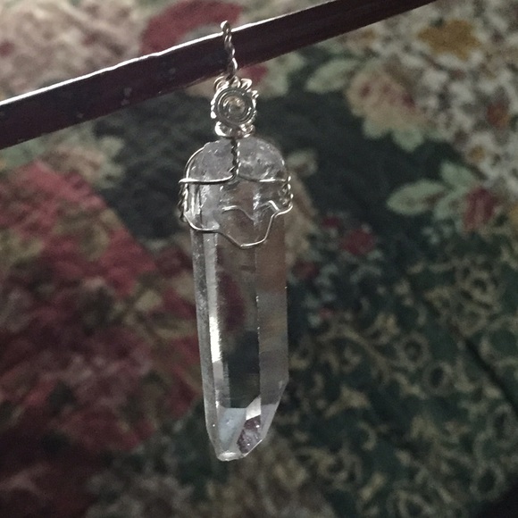 Quartz Crystal Pendant - Picture 3 of 8