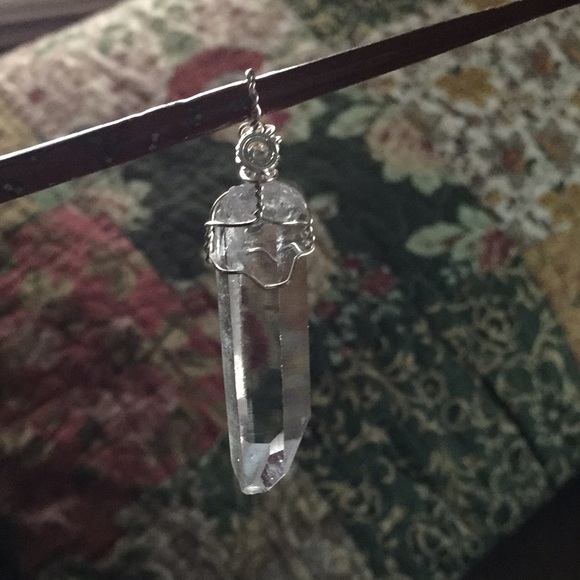 Quartz Crystal Pendant - Picture 2 of 8