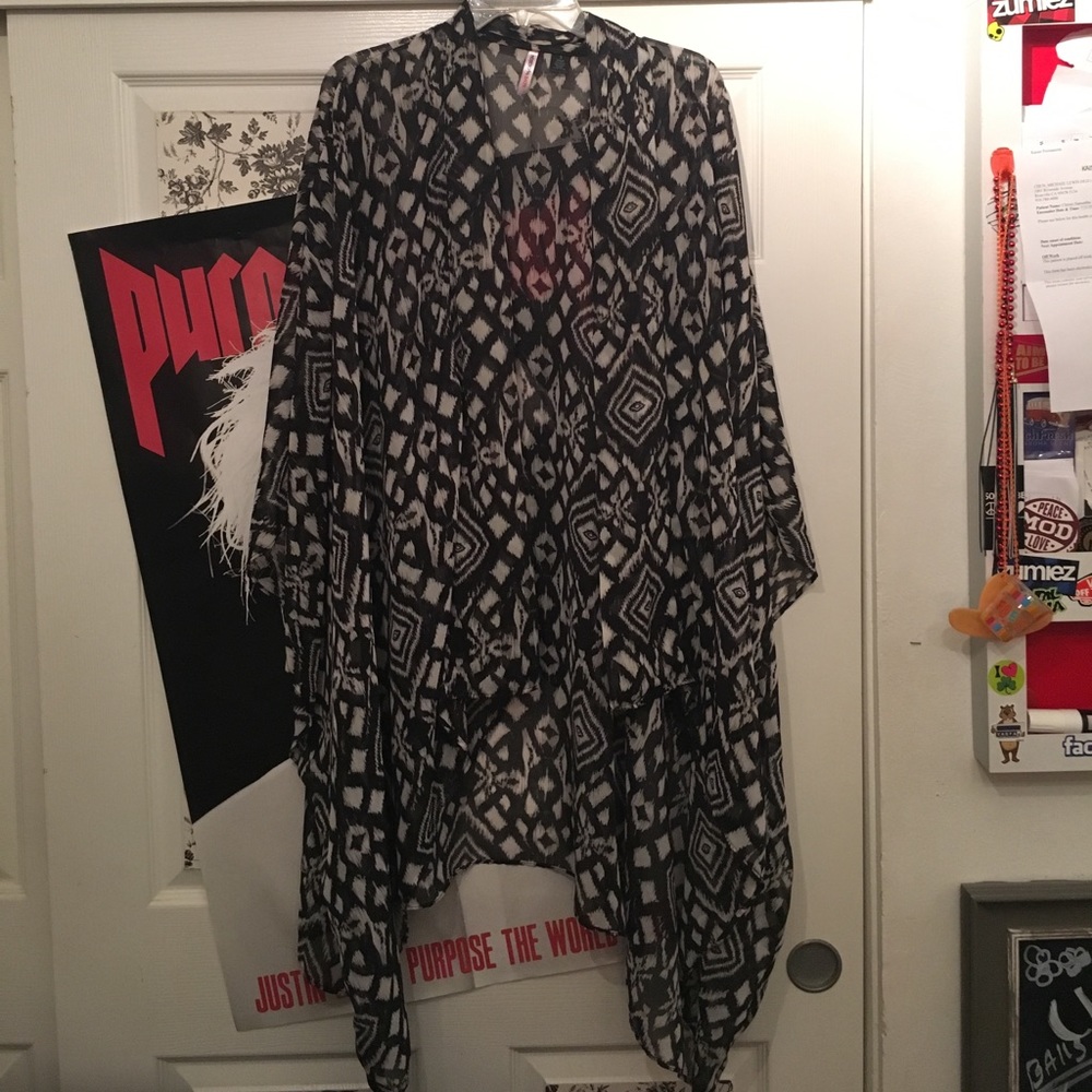 Long patterned kimono