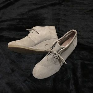 TOMS Suede Boots