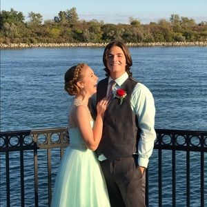 Meet your Posher, Aimee