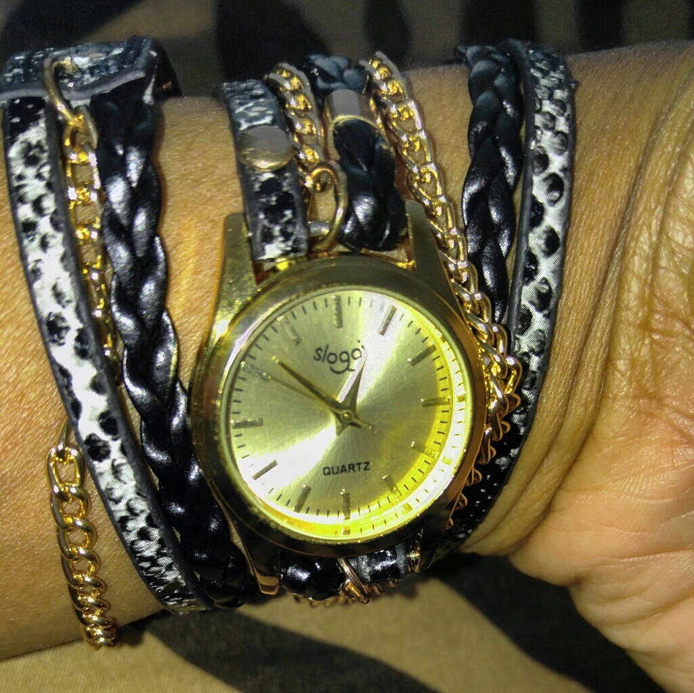 Black/Gold fashion watch