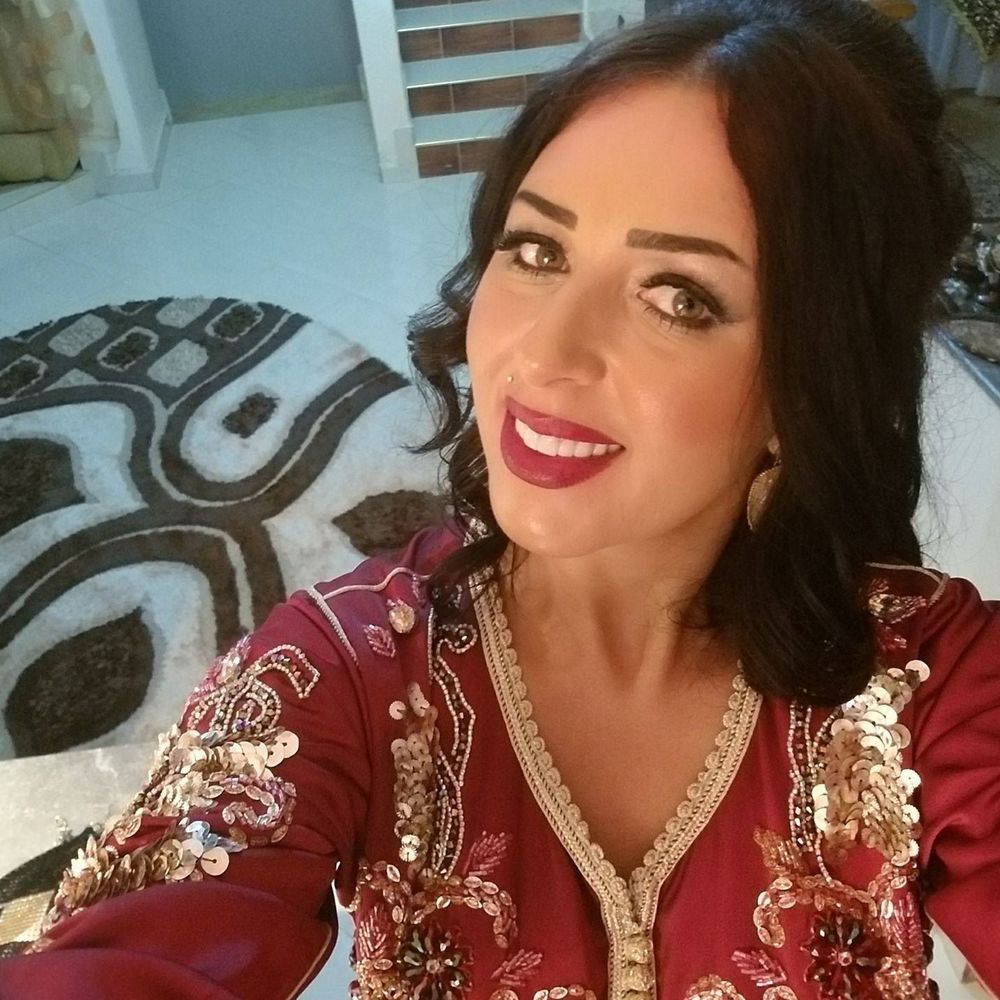 Meet your Posher, Amira