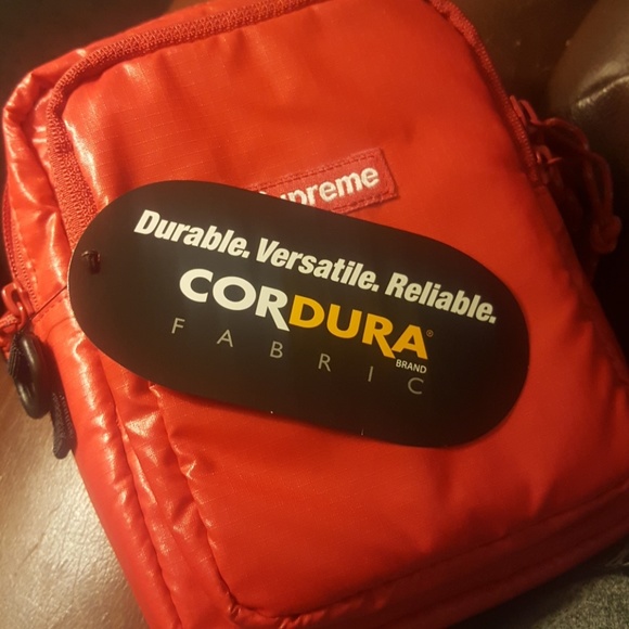 !!!SOLD!!! Supreme satchel - Picture 6 of 6