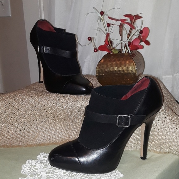 MAX STUDIO BOOTIES - Picture 7 of 7