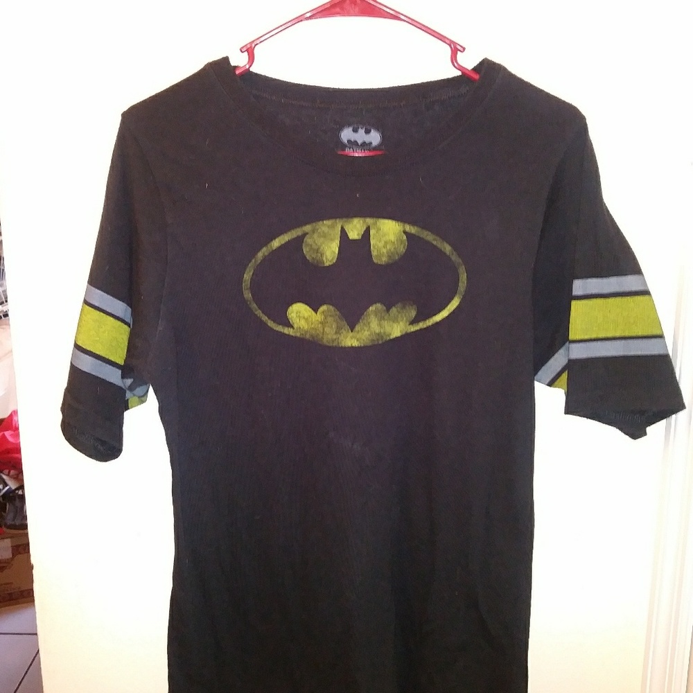 Black short sleeve T-shirt