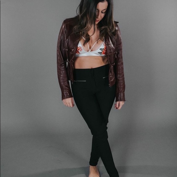 Rose Bralette - Picture 2 of 3