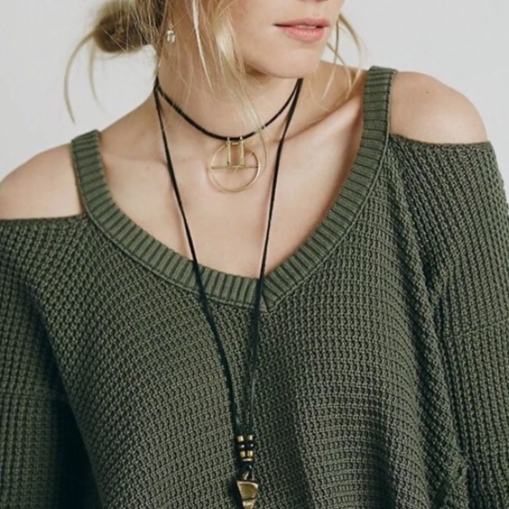 Moonshine SWEATER Cold Shoulder Thermal Green - Picture 4 of 4