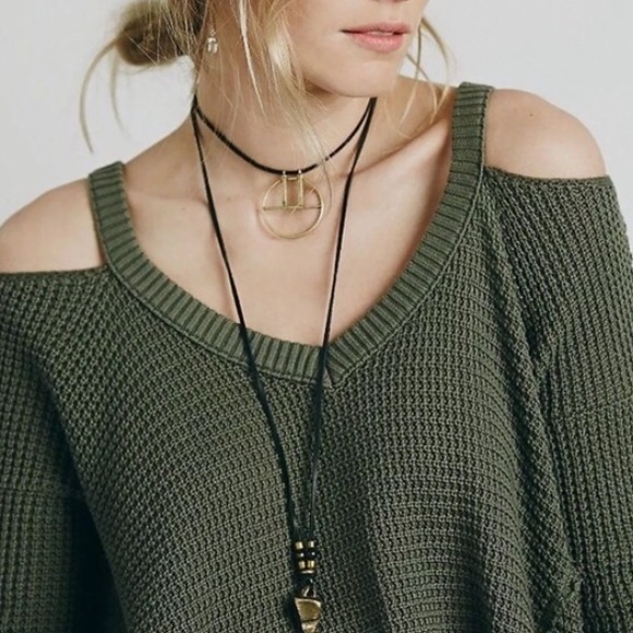 Moonshine SWEATER Cold Shoulder Thermal Green - Picture 4 of 4