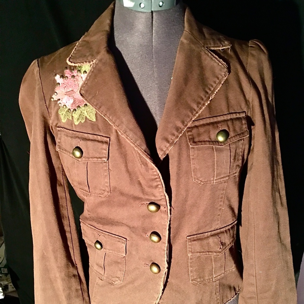 Brown Cotten Jacket w/ beautiful embroidered rose