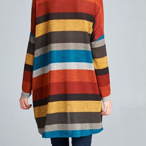 PLUS--RESTOCKED!! Striped Hacci High/Low Tunic Top - Picture 5 of 6