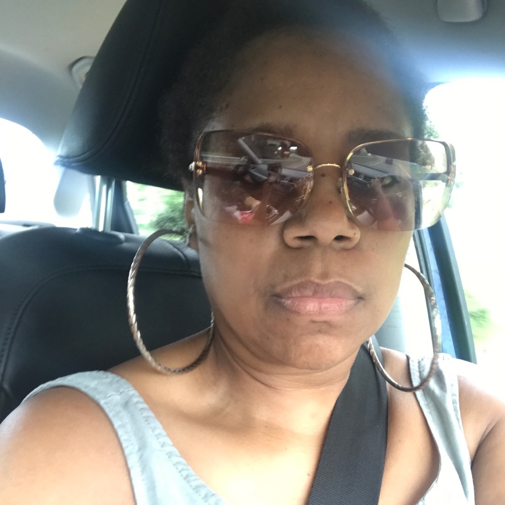 Meet your Posher, Paulette