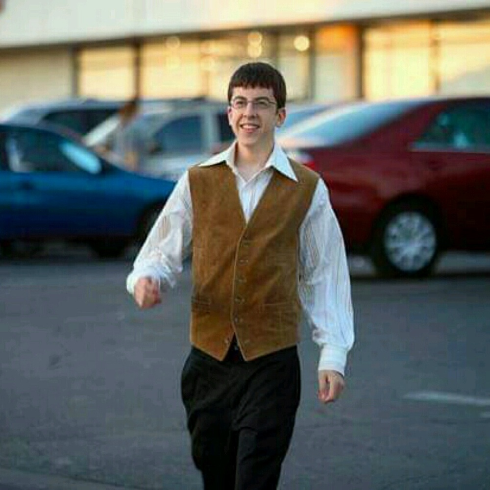 Meet your Posher, Adam