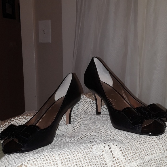 Ladies Heels - Picture 2 of 8