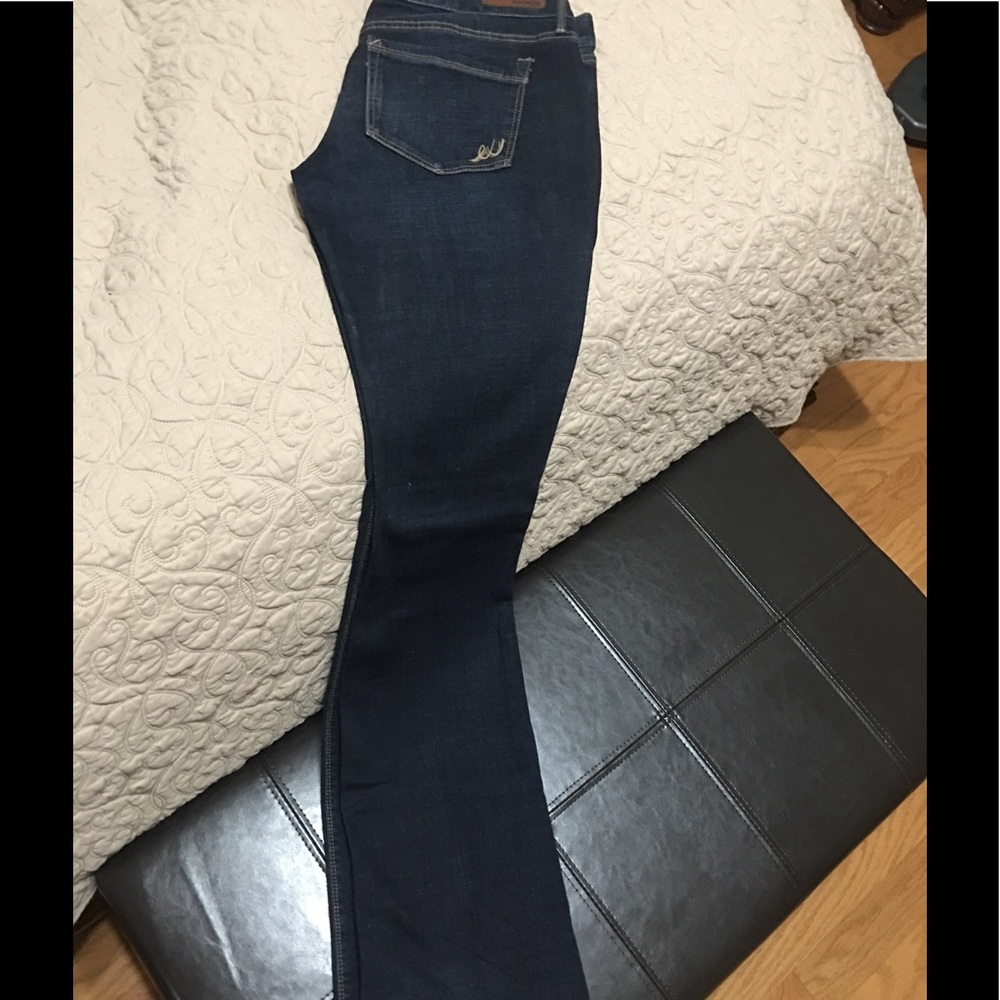 EXPRESS Barely Boot Stella Low Rise size 12L