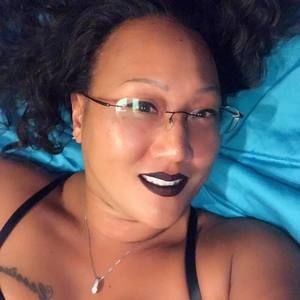 Meet your Posher, Pamela