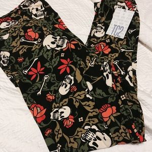 LuLaRoe TC2 Skulls Halloween Leggings