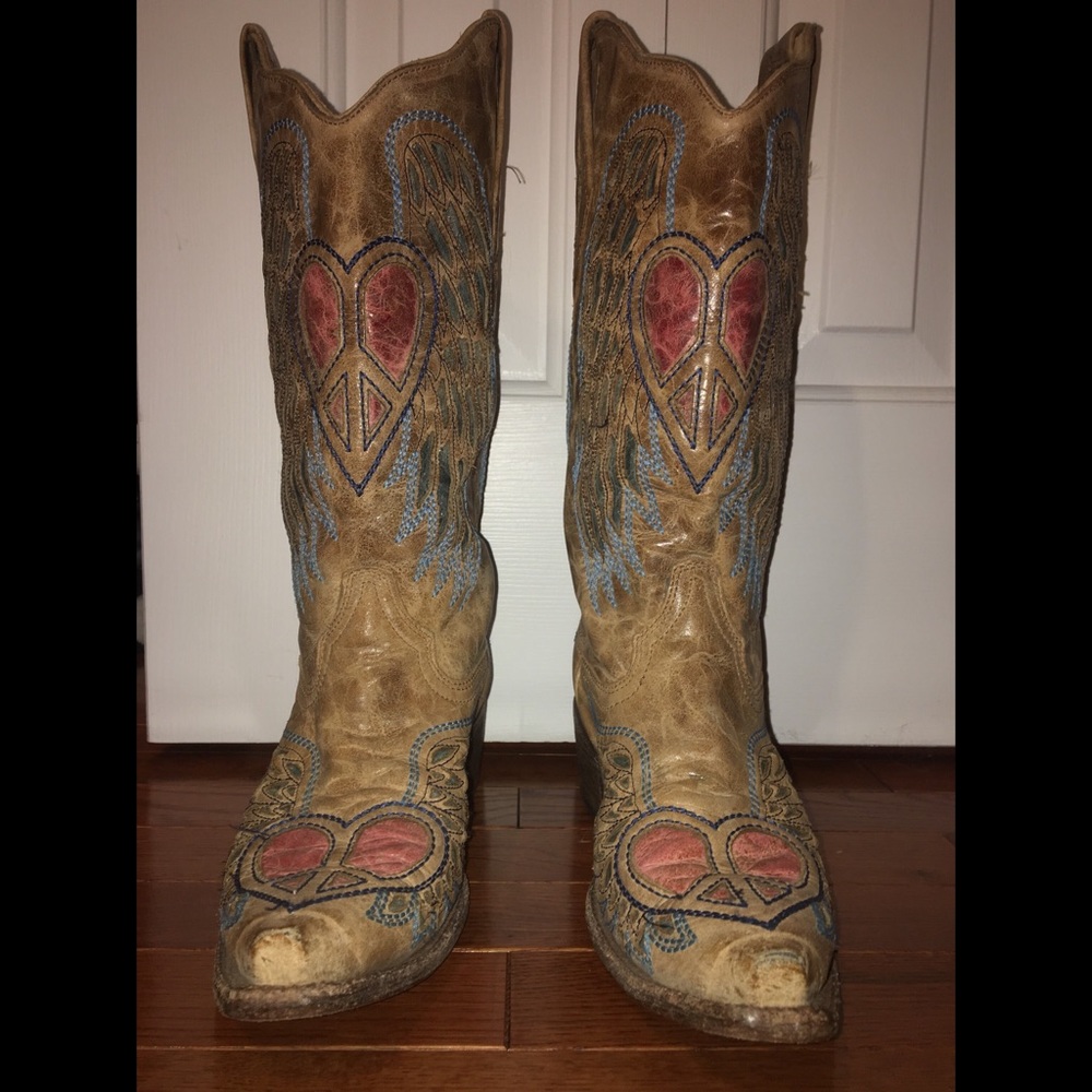 Corral boots
