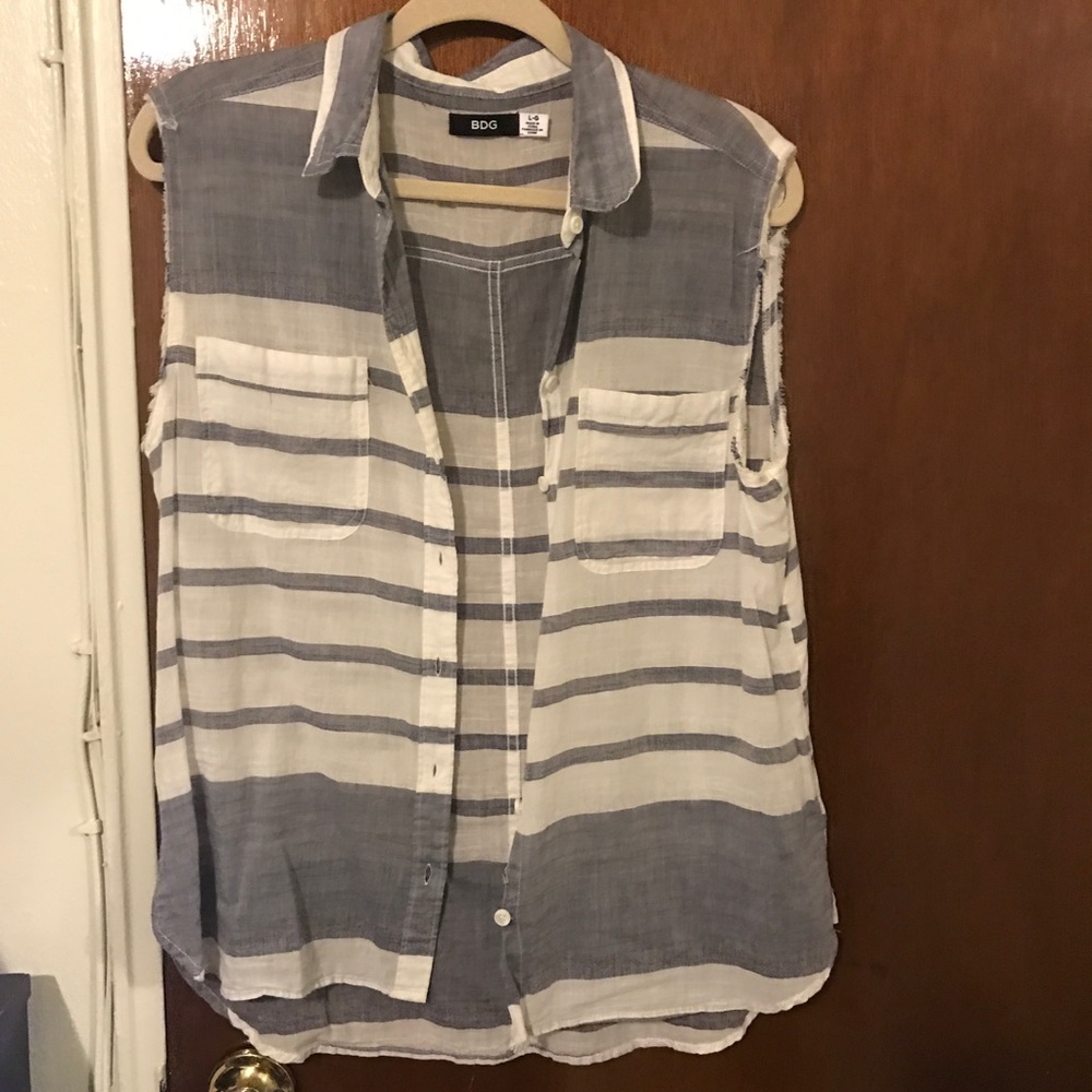 Urban outfitter button up tank