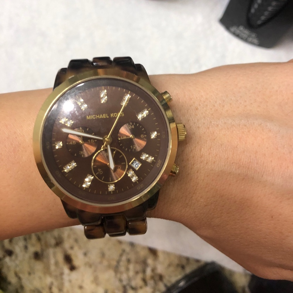michael kors watch gold and tortoise - Picture 4 of 6