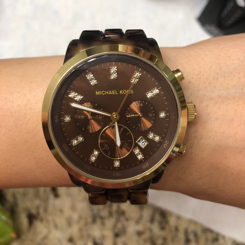 michael kors watch gold and tortoise - Picture 5 of 6