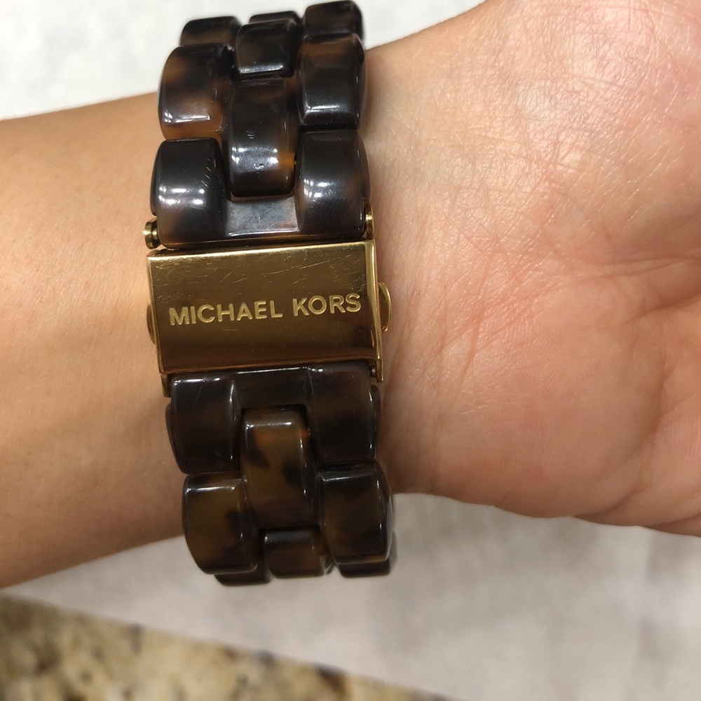 michael kors watch gold and tortoise - Picture 6 of 6