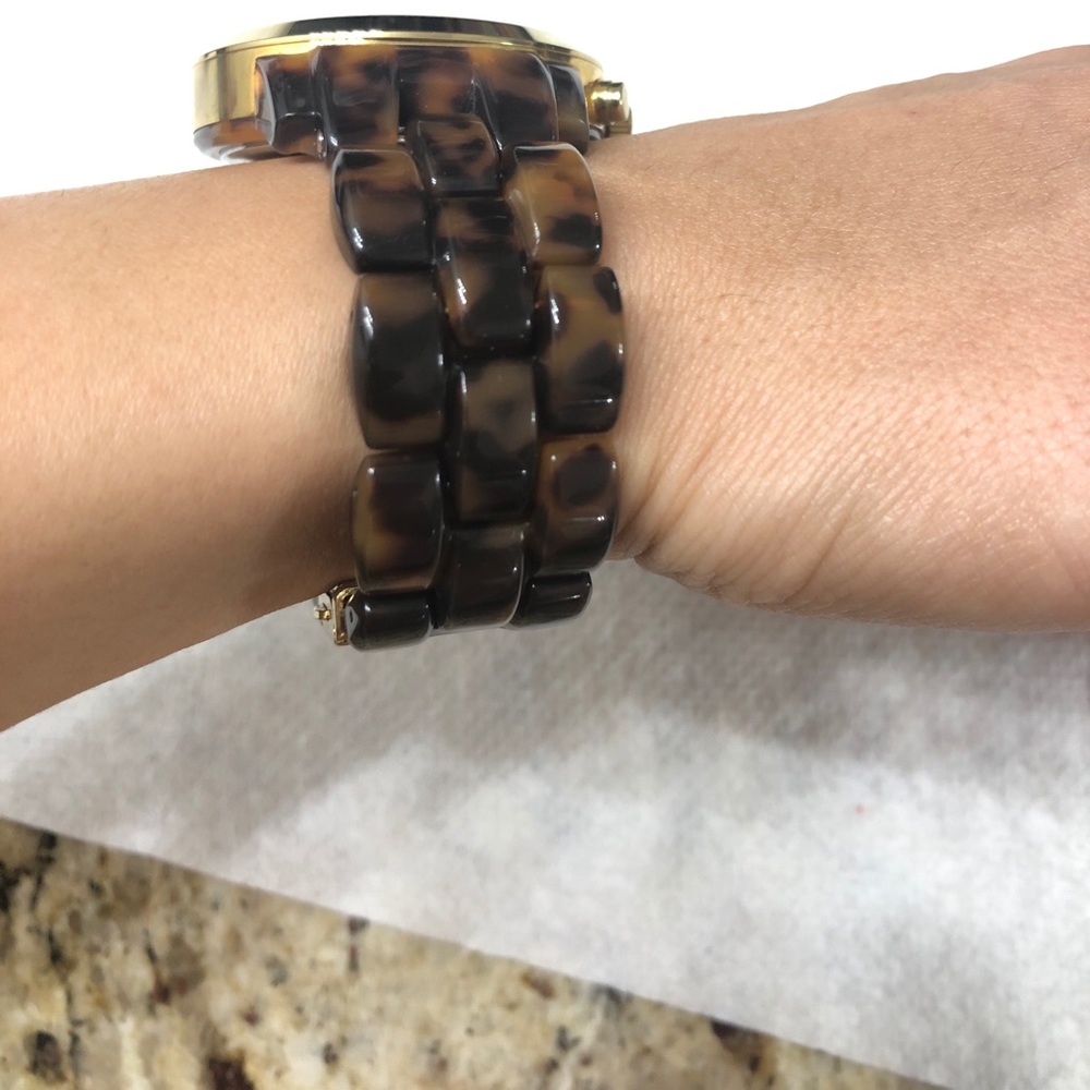 michael kors watch gold and tortoise - Picture 2 of 6