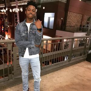 Meet your Posher, Avery