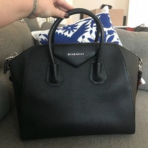 Givenchy Bags - Givenchy Black Antigona Medium Duffel - almost new Givenchy Bags - Givenchy Black Antigona Medium Duffel - almost new