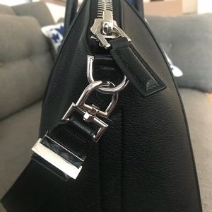 Givenchy Bags - Givenchy Black Antigona Medium Duffel - almost new Givenchy Bags - Givenchy Black Antigona Medium Duffel - almost new